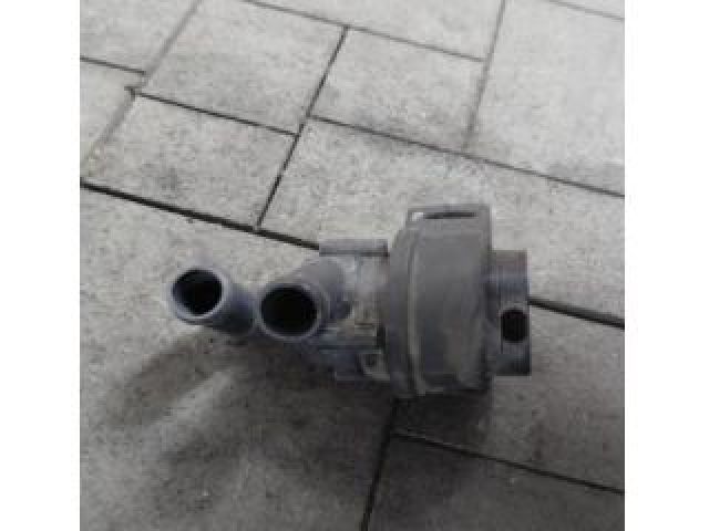 bontott BMW 5 G31 Vízpumpa