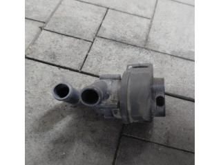 bontott BMW 5 G31 Vízpumpa