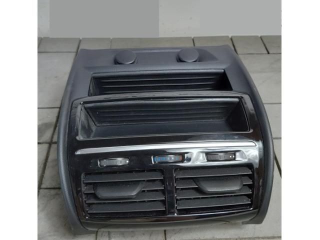 bontott BMW 5 G31 Hátsó középső Szellőző