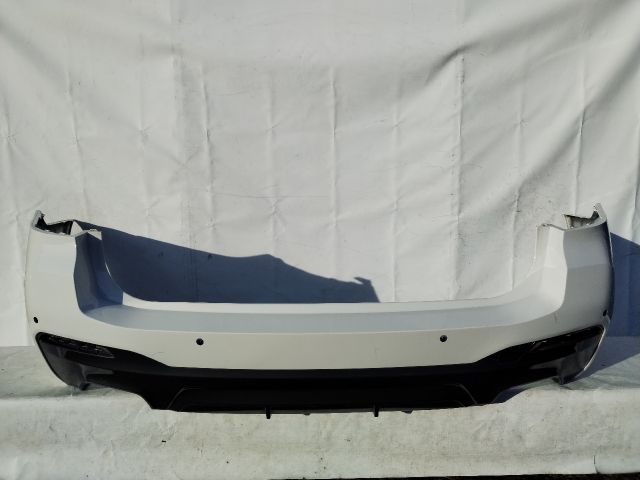 bontott BMW 5 G31 Hátsó Lökhárító (Üresen)