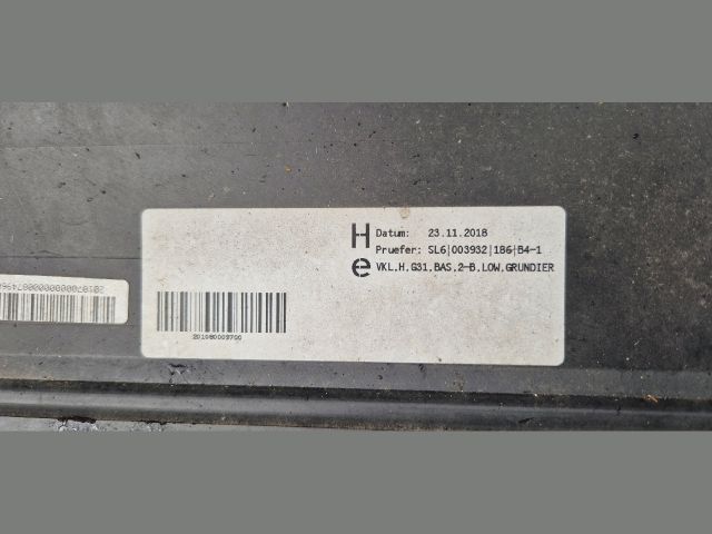 bontott BMW 5 G31 Hátsó Lökhárító (Üresen)