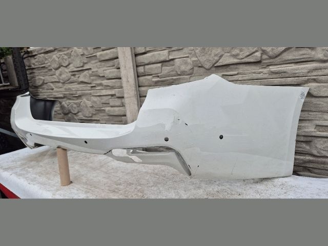 bontott BMW 5 G31 Hátsó Lökhárító (Üresen)