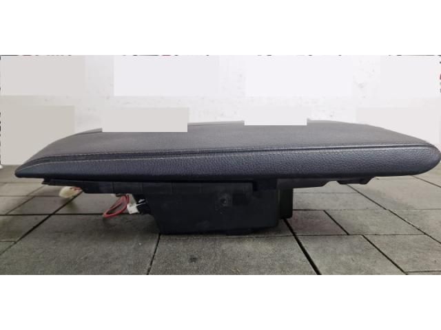 bontott BMW 5 G31 Könyöklő