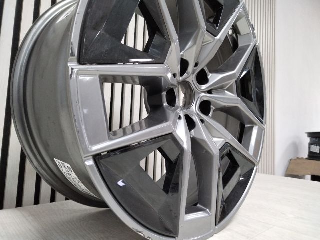 bontott BMW 5 G60, G90, G68 Alufelni (1 db)