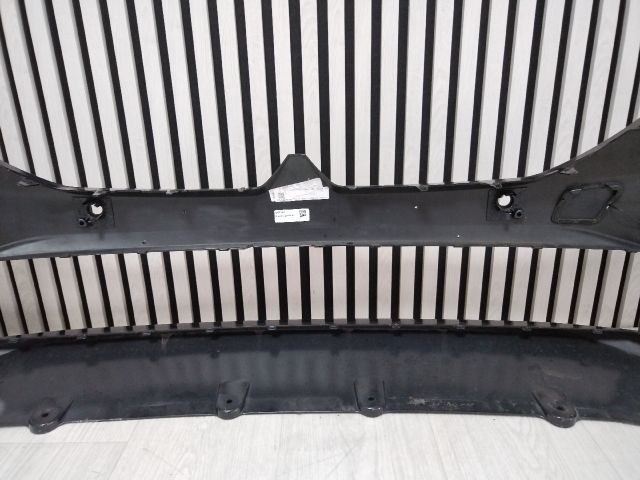 bontott BMW 5 G60, G90, G68 Első Lökhárító (Üresen)