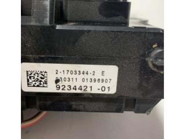 bontott BMW 5 GT Biztosítéktábla Motortér