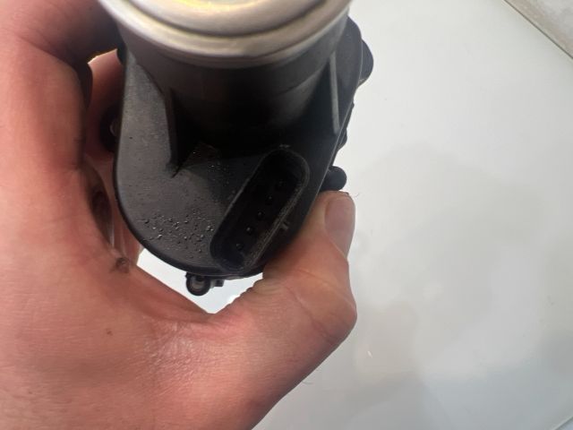 bontott BMW 5 GT Szívósor Állító Vákuumszelep