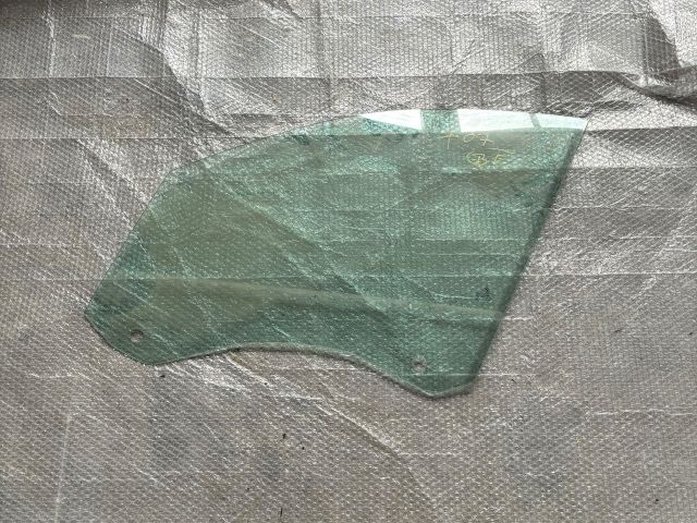 bontott BMW 5 GT Bal első Ablak