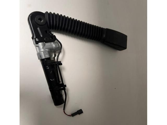 bontott BMW 5 GT Bal első Övfeszítő