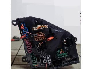 bontott BMW 5 GT Biztosítéktábla Utastér