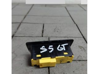 bontott BMW 5 GT Csomagtér Nyitó Kar / Gomb