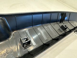 bontott BMW 5 GT Csomagtérajtó Burkolat Alsó
