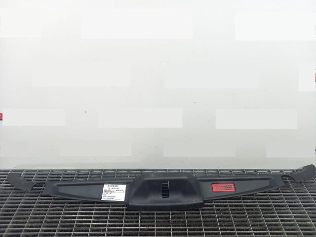 bontott BMW 5 GT Csomagtérajtó Díszléc