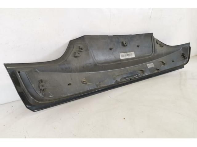 bontott BMW 5 GT Csomagtérajtó Díszléc