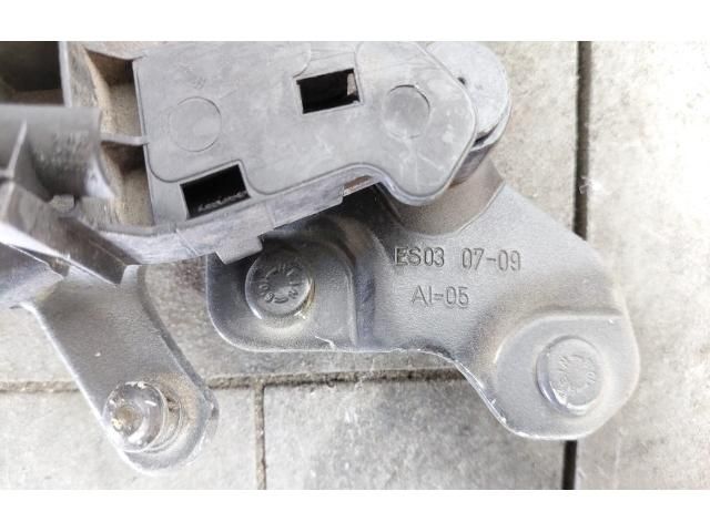 bontott BMW 5 GT Csomagtérajtó Jobb Zsanér