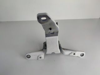 bontott BMW 5 GT Csomagtérajtó Jobb Zsanér