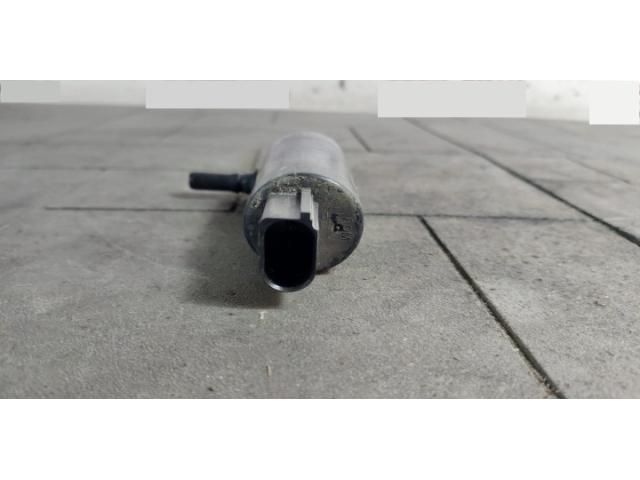 bontott BMW 5 GT Első Ablakmosó Szivattyú