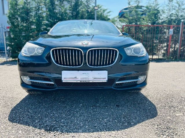 bontott BMW 5 GT Első Lökhárító (Részeivel)