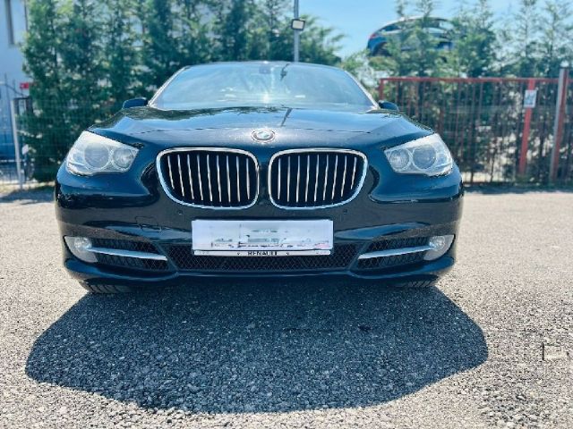 bontott BMW 5 GT Első Lökhárító (Részeivel)