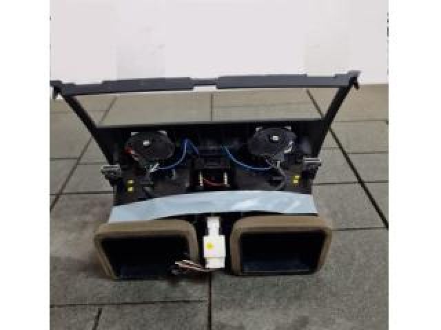 bontott BMW 5 GT Hátsó középső Szellőző