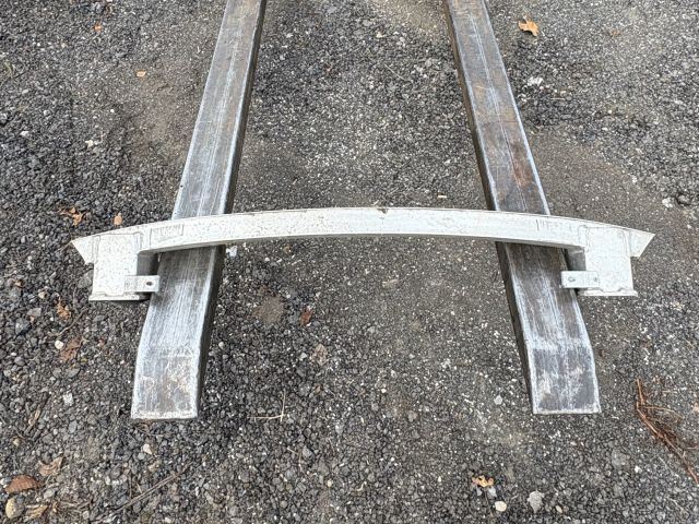 bontott BMW 5 GT Hátsó Lökhárító Merevítő (Fém)