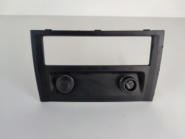 bontott BMW 5 GT Hátsó Szivargyújtó Aljzat