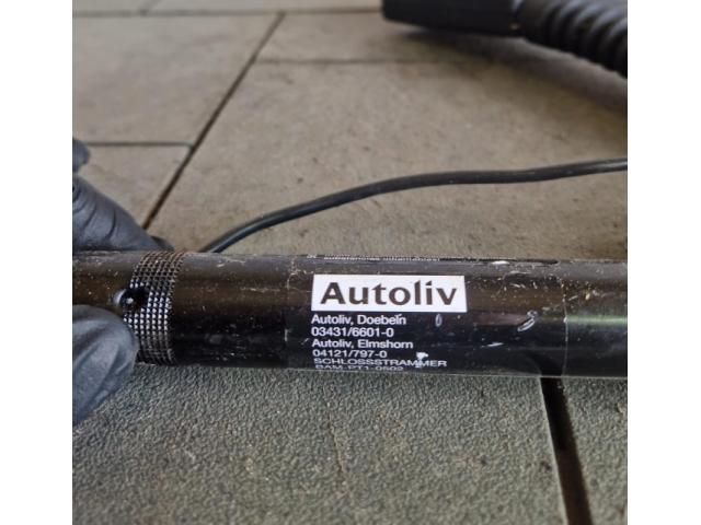 bontott BMW 5 GT Jobb első Övfeszítő