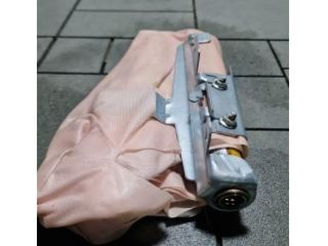 bontott BMW 5 GT Jobb Oldallégzsák