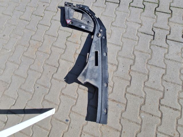 bontott BMW 5 GT Jobb Sárvédő Csavar Burkolat