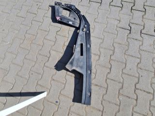 bontott BMW 5 GT Jobb Sárvédő Csavar Burkolat