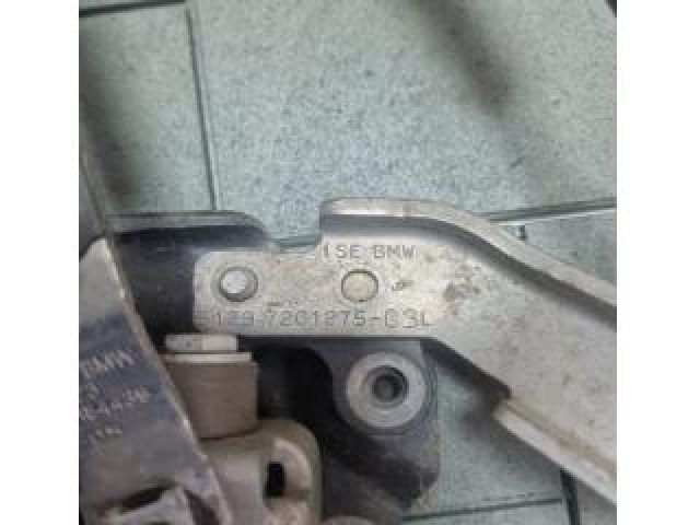 bontott BMW 5 GT Motorháztető Bal Zsanér