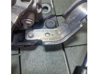 bontott BMW 5 GT Motorháztető Jobb Zsanér