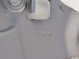 bontott BMW 5 GT Motorháztető Jobb Zsanér