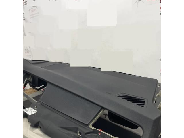 bontott BMW 5 GT Műszerfal Héj