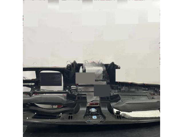 bontott BMW 5 GT Műszerfal Héj