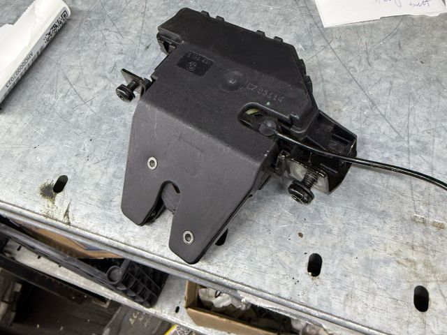 bontott BMW 6 Csomagtérajtó Zárszerkezet