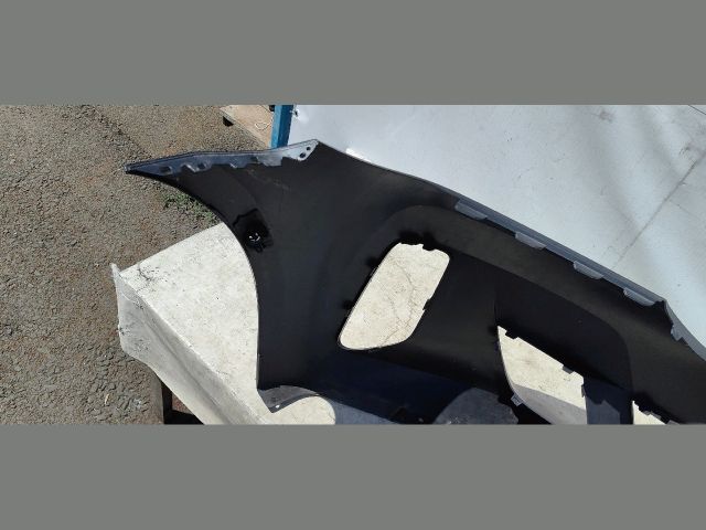 bontott BMW 6 Első Lökhárító (Üresen)