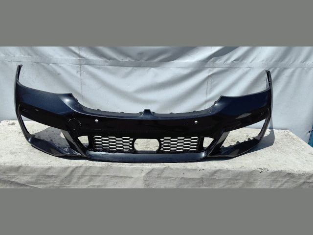 bontott BMW 6 Első Lökhárító (Üresen)