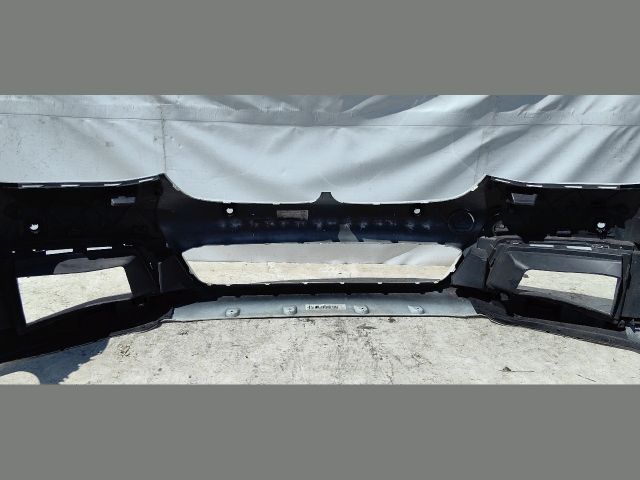 bontott BMW 6 Első Lökhárító (Üresen)