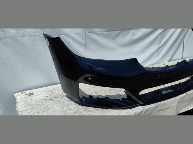 bontott BMW 6 Első Lökhárító (Üresen)