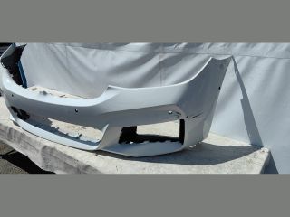 bontott BMW 6 Első Lökhárító (Üresen)