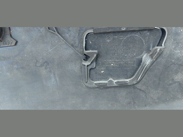 bontott BMW 6 Első Lökhárító (Üresen)