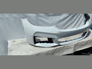 bontott BMW 6 Első Lökhárító (Üresen)