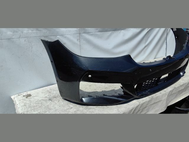 bontott BMW 6 Első Lökhárító (Üresen)