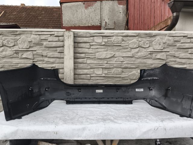 bontott BMW 6 Hátsó Lökhárító (Üresen)