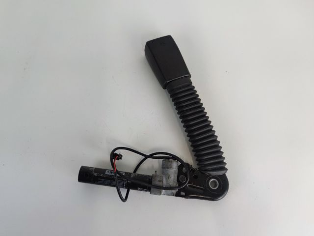 bontott BMW 6 Jobb első Övfeszítő