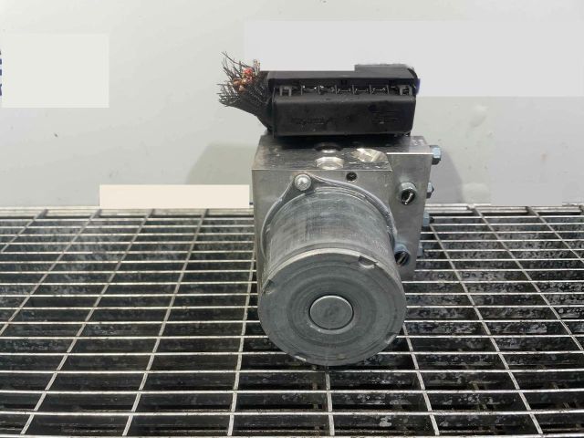 bontott BMW 7 ABS Kocka