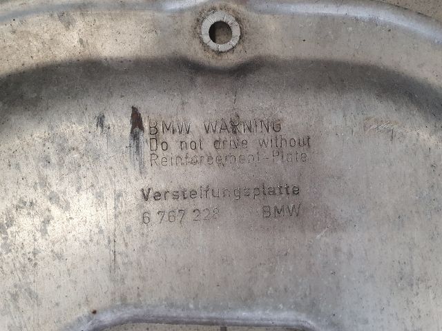 bontott BMW 7 Alsó Motorburkolat