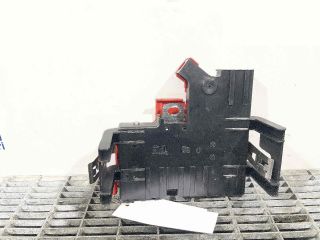 bontott BMW 7 Biztosítéktábla Motortér