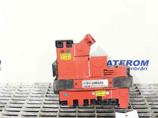 bontott BMW 7 Biztosítéktábla Motortér